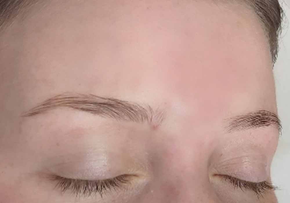 MIcroblading, Brow Ambitions